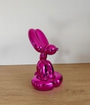 Jeff  Koons (after) - Sitting balloon dog - Pink
