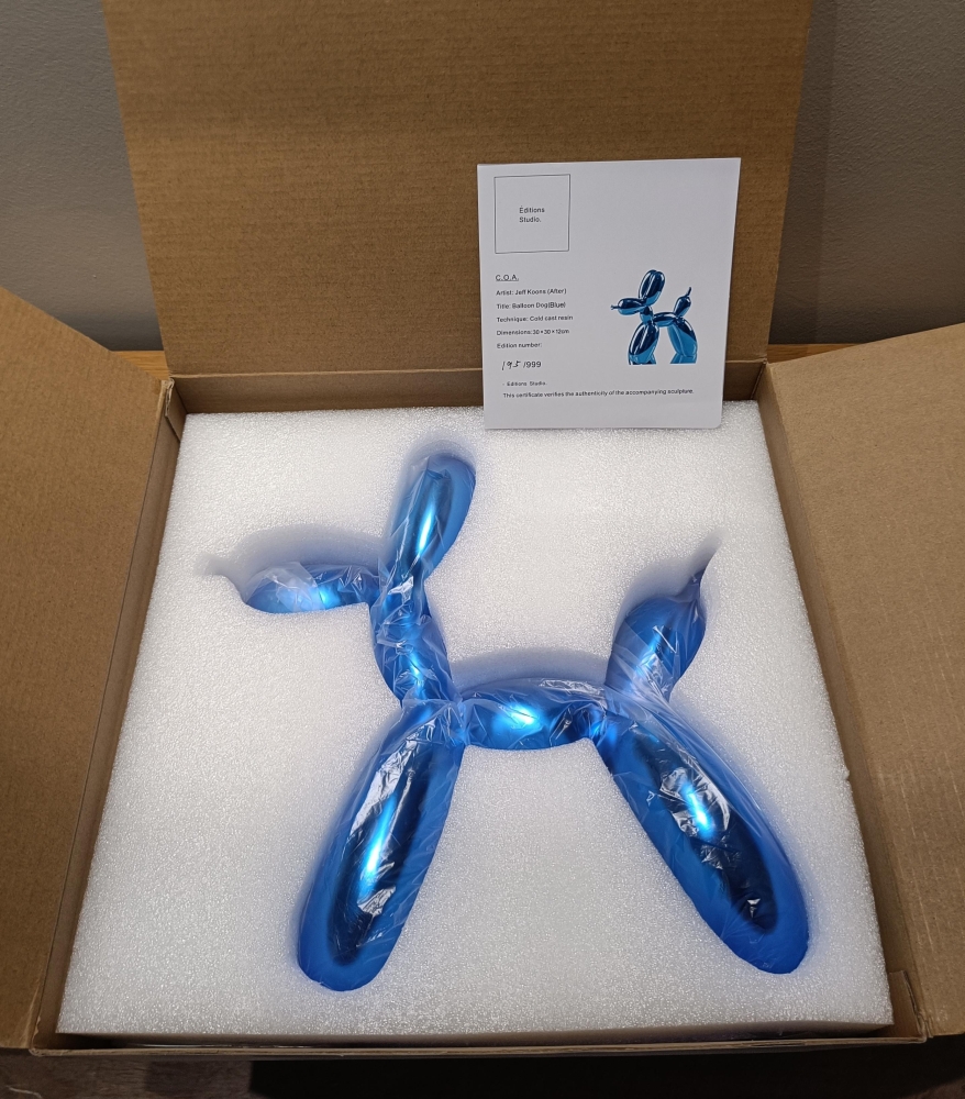 Now on : Jeff Koons (after) - Balloon Dog (Blue)