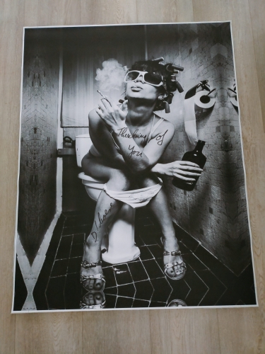 Hannes D'Haese - Woman on toilet (Thinking of you)